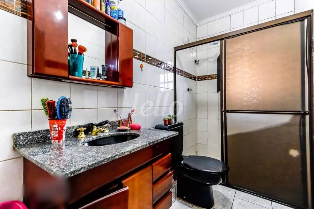 BANHEIRO de Casa à venda, sobrado com 380 m², 4 quartos e 4 vagas em Vila Medeiros - São Paulo