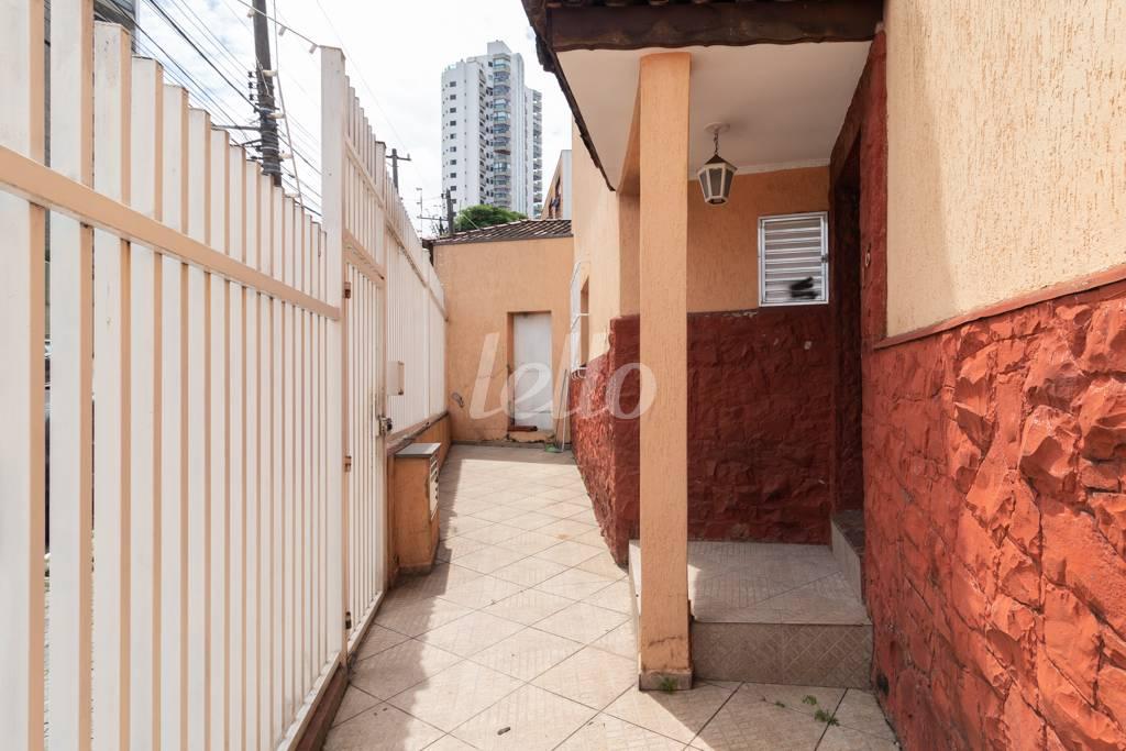 QUINTAL de Casa à venda, sobrado com 176 m², 2 quartos e em Vila Gomes Cardim - São Paulo