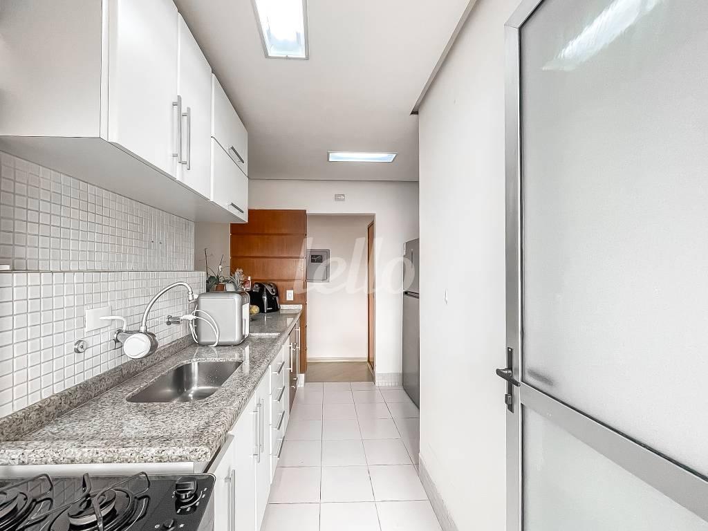 14 COZINHA de Apartamento à venda, Padrão com 67 m², 2 quartos e 1 vaga em Chácara Califórnia - São Paulo