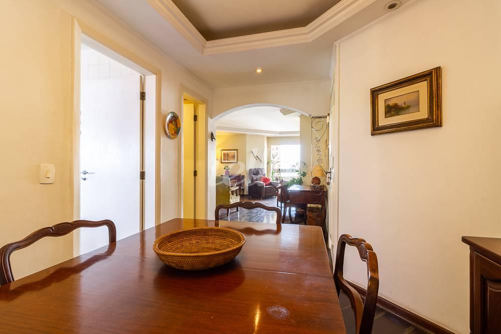LIVING de Apartamento à venda, Padrão com 154 m², 3 quartos e 2 vagas em Alto da Lapa - São Paulo