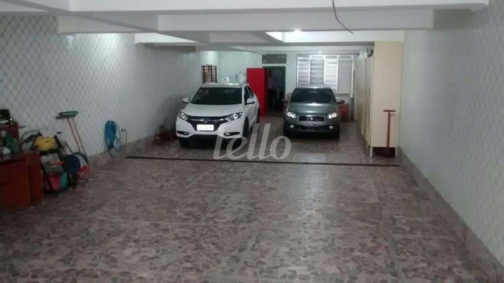 GARAGEM de Casa à venda, sobrado com 407 m², 3 quartos e 7 vagas em Alto da Moóca - São Paulo