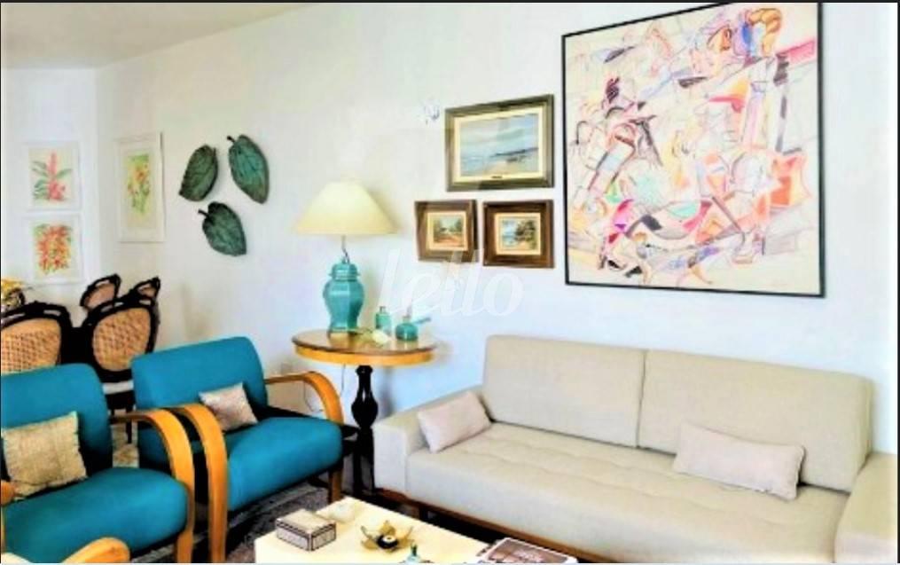 SALA de Apartamento à venda, Padrão com 202 m², 4 quartos e 3 vagas em Paraíso - São Paulo