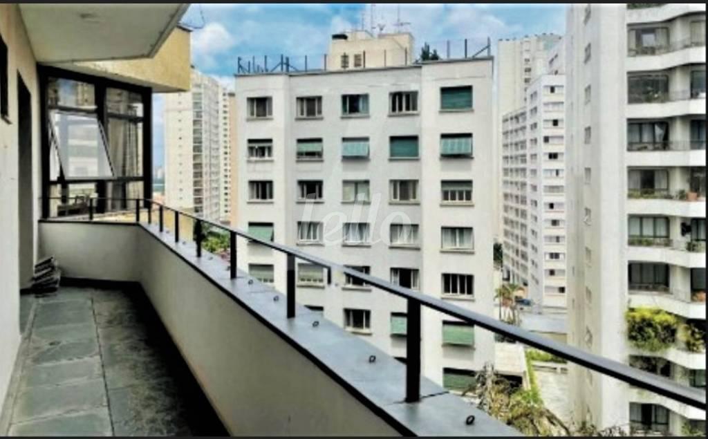 TERRAÇO de Apartamento à venda, Padrão com 202 m², 4 quartos e 3 vagas em Paraíso - São Paulo