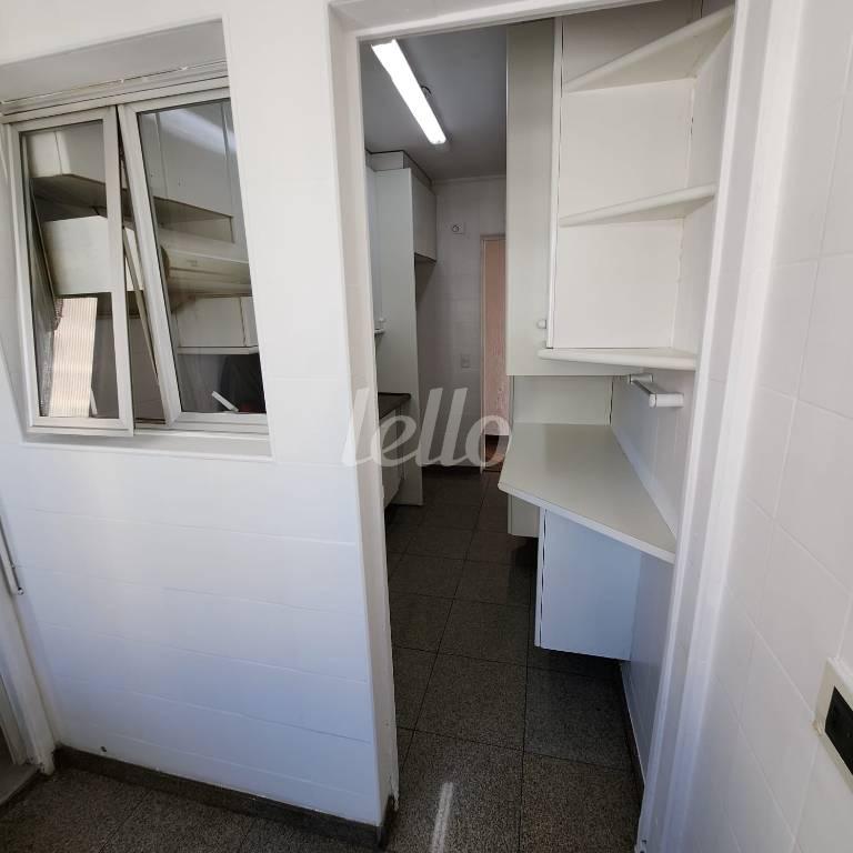 COZINHA de Apartamento à venda, Padrão com 68 m², 2 quartos e 1 vaga em Vila Ipojuca - São Paulo