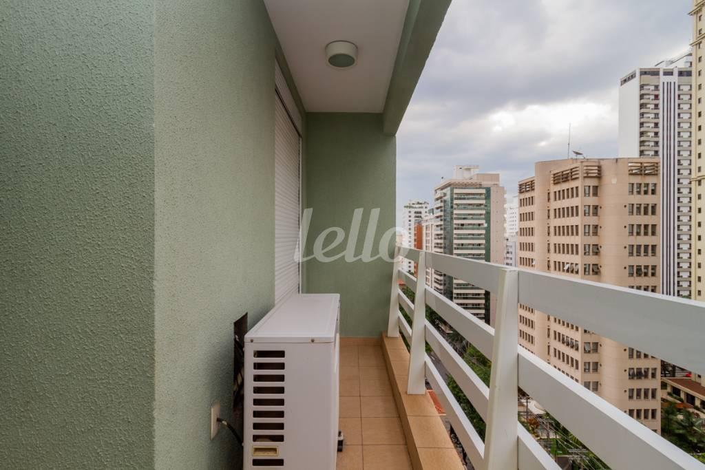 VARANDA SUITE 1 E 2 de Apartamento para alugar, Duplex com 96 m², 2 quartos e 1 vaga em Jardim Paulista - São Paulo