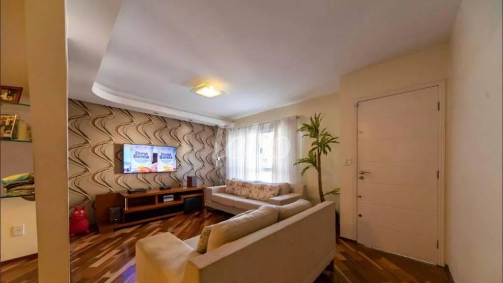 SALA DE TV de Casa à venda, sobrado com 174 m², 3 quartos e 4 vagas em Jardim Bela Vista - Santo André