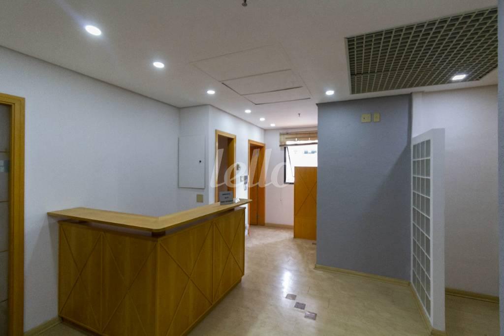 RECEPÇÃO de Sala / Conjunto para alugar, Padrão com 55 m², e 2 vagas em Consolação - São Paulo