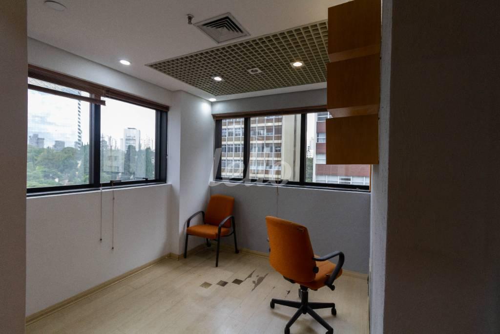 SALA 1 de Sala / Conjunto para alugar, Padrão com 55 m², e 2 vagas em Consolação - São Paulo