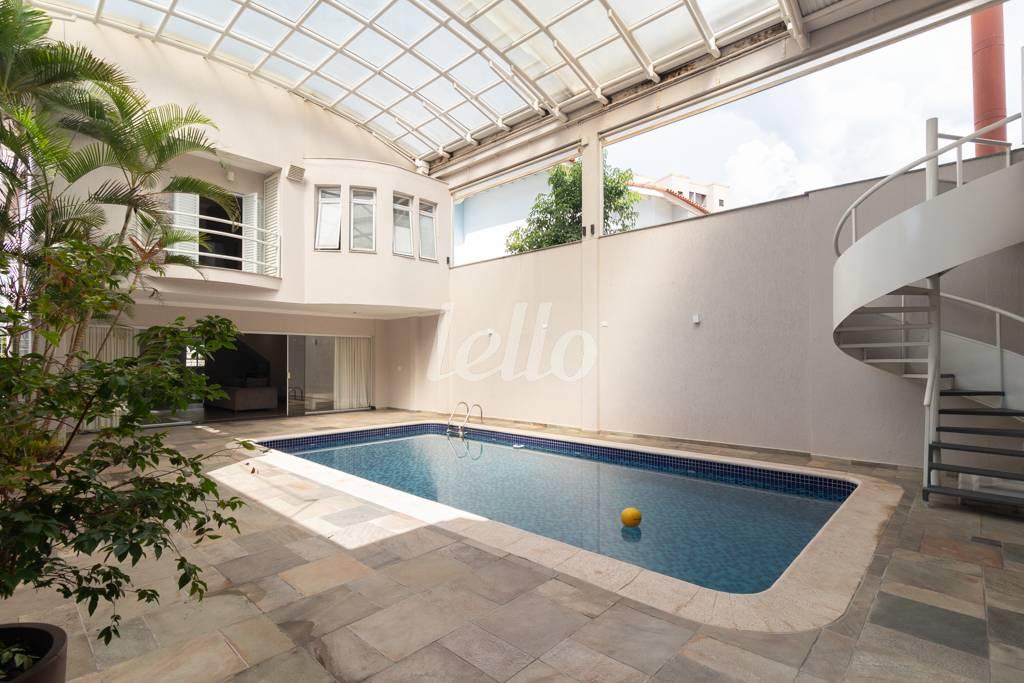 LELLO-58 de Casa à venda, sobrado com 576 m², 3 quartos e 4 vagas em Cidade Mãe do Céu - São Paulo
