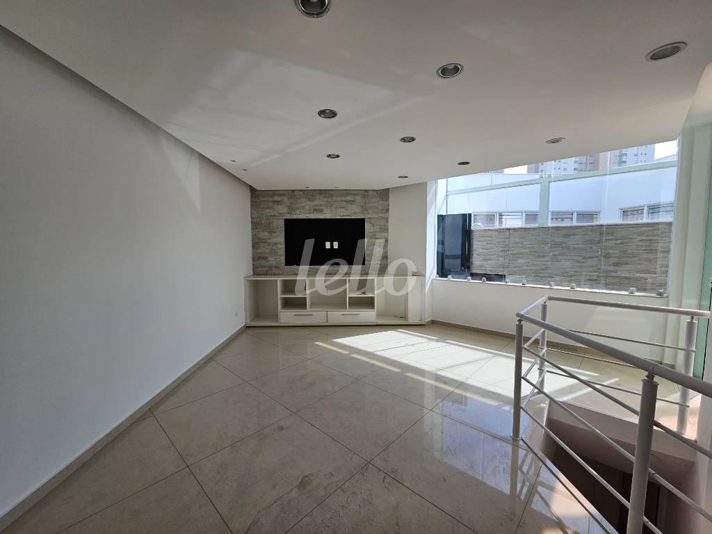 SALA SUPERIOR de Apartamento para alugar, cobertura - Padrão com 234 m², 4 quartos e 3 vagas em Vila Gomes Cardim - São Paulo