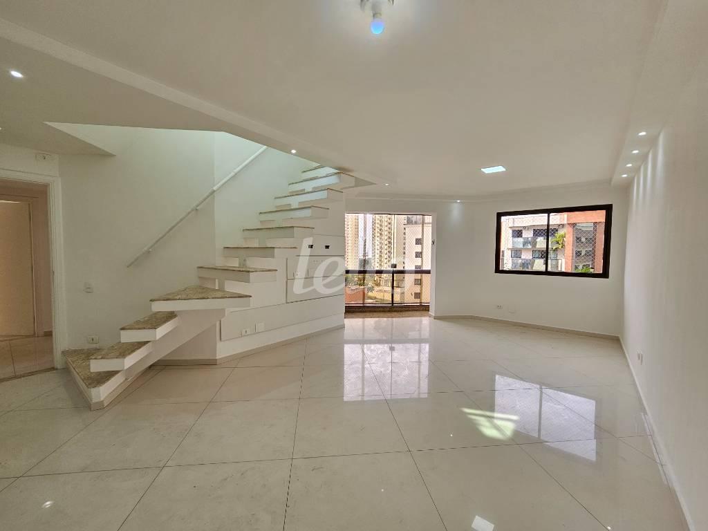 SALA de Apartamento para alugar, cobertura - Padrão com 234 m², 4 quartos e 3 vagas em Vila Gomes Cardim - São Paulo