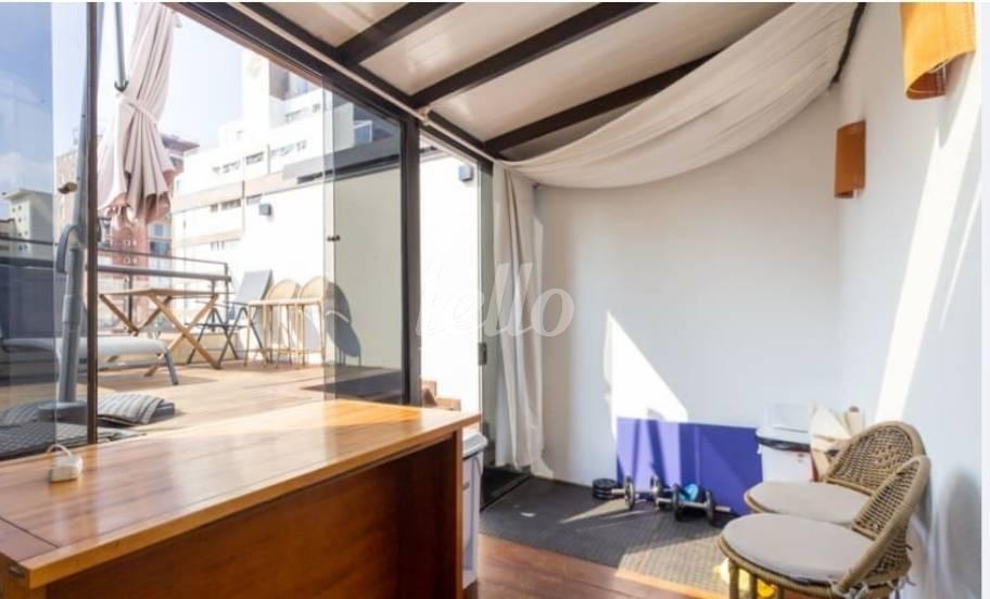 VARANDA de Apartamento à venda, Padrão com 90 m², 1 quarto e 1 vaga em Vila Olímpia - São Paulo