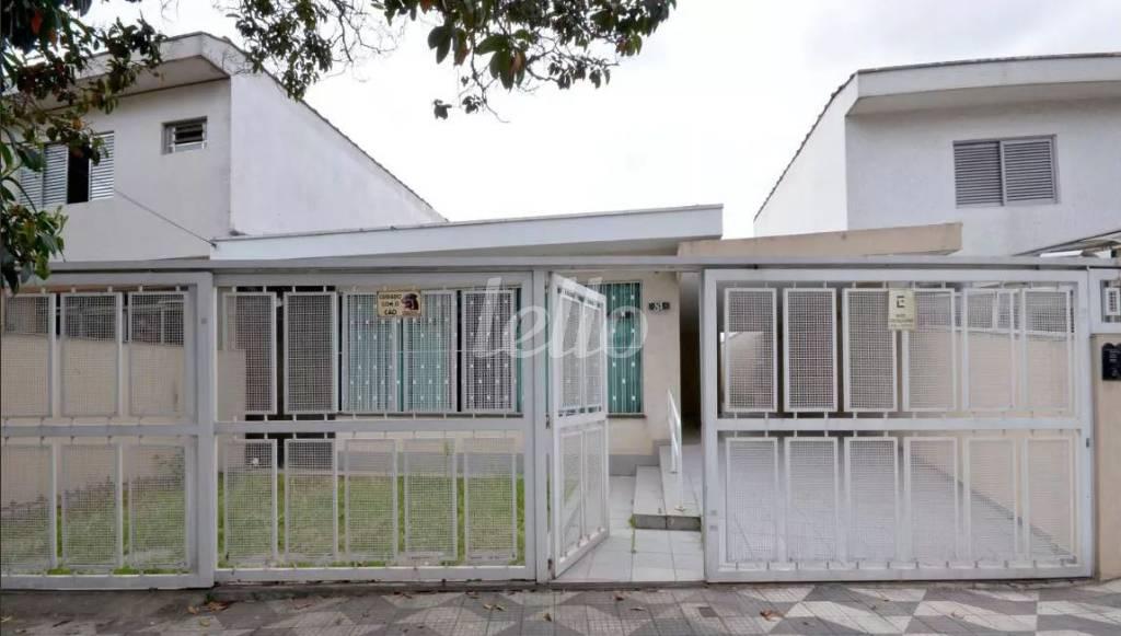 FACHADA de Casa à venda, térrea com 136 m², 4 quartos e 3 vagas em Jardim da Glória - São Paulo