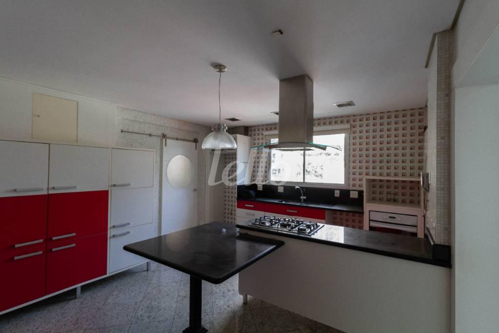 COZINHA de Apartamento à venda, Padrão com 379 m², 4 quartos e 5 vagas em Jardim - Santo André
