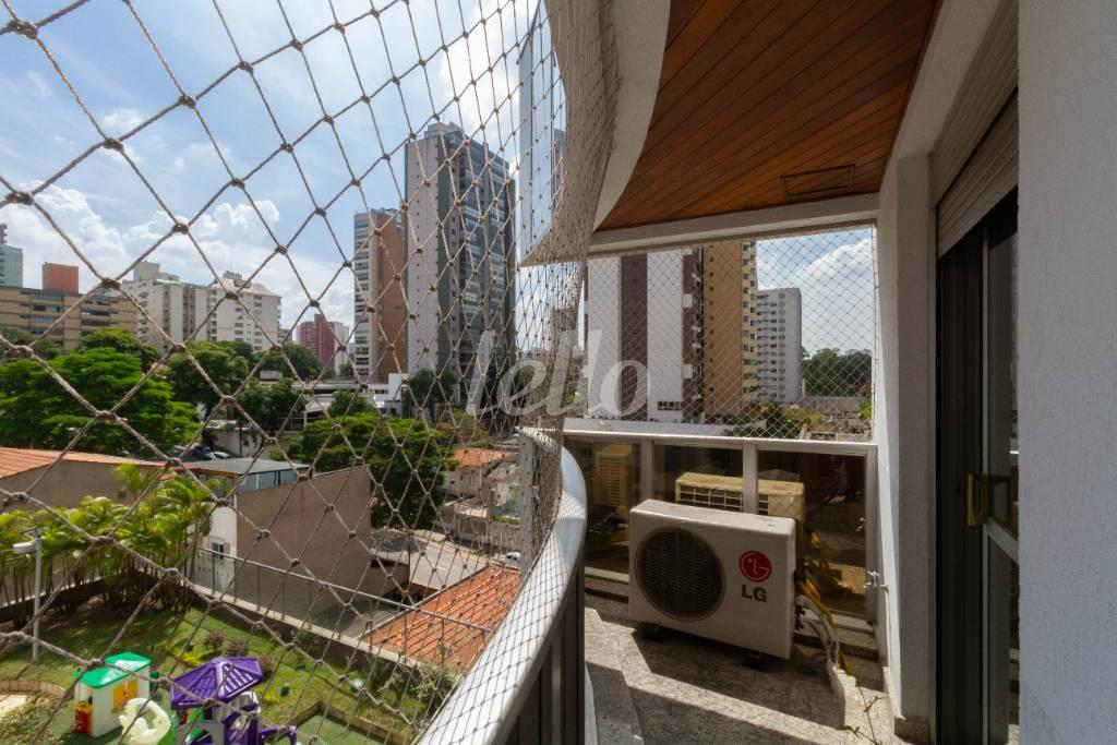 SACADA DA SUÍTE 3 de Apartamento à venda, Padrão com 379 m², 4 quartos e 5 vagas em Jardim - Santo André
