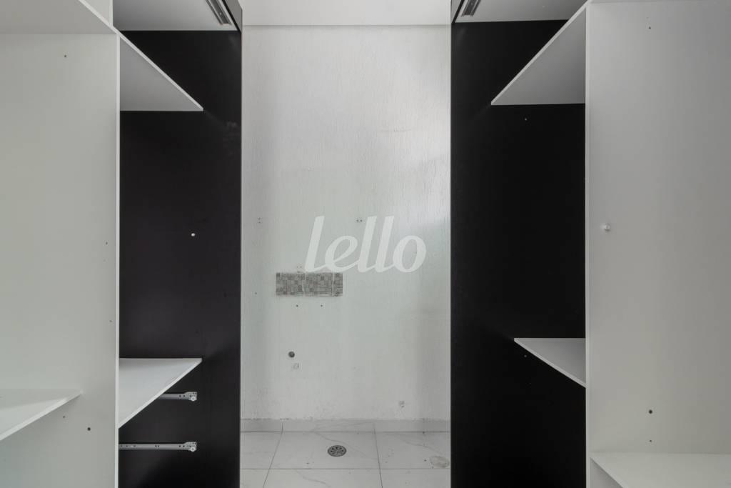 CLOSET de Prédio Comercial para alugar, Monousuário com 350 m², e em Vila Mariana - São Paulo