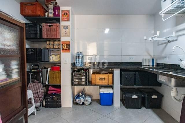 SEGUNDA COZINHA de Casa à venda, de vila - térrea com 113 m², 2 quartos e 3 vagas em Cambuci - São Paulo