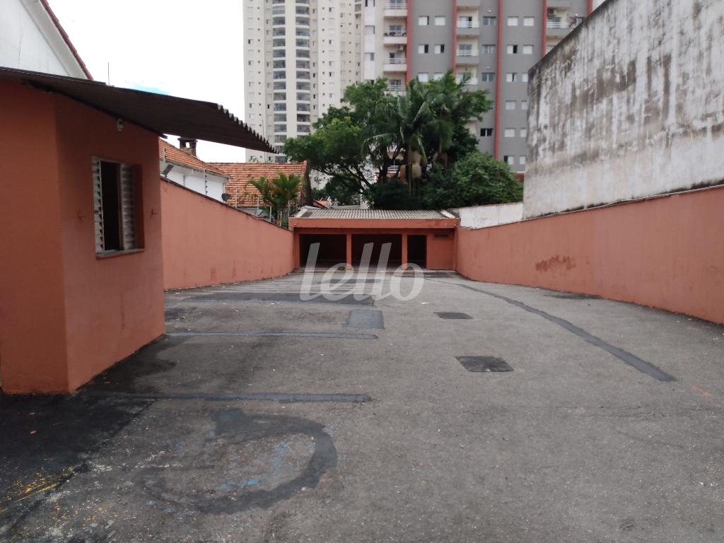 ESTACIONAMENTO de Salão para alugar, Padrão com 280 m², e em Jardim - Santo André