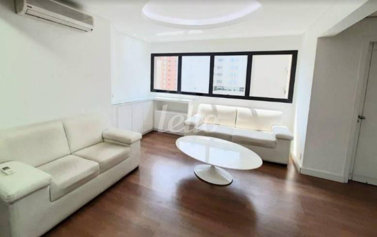 RECEPÇÃO de Sala / Conjunto para alugar, Padrão com 70 m², e em Vila Clementino - São Paulo