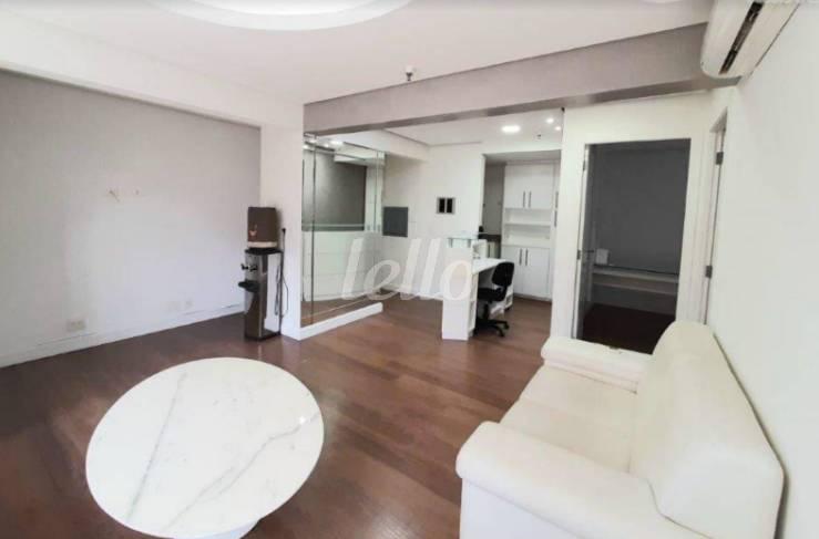 RECEPÇÃO de Sala / Conjunto para alugar, Padrão com 70 m², e em Vila Clementino - São Paulo