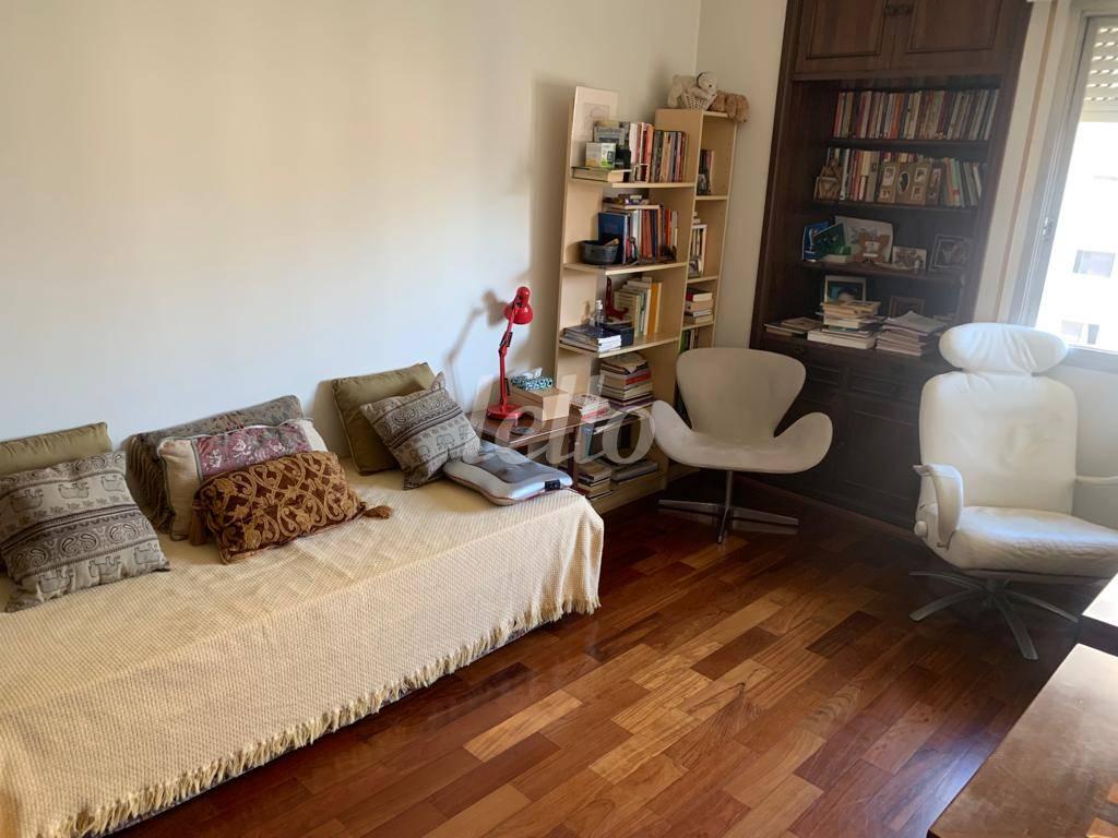 DORM 1 de Apartamento à venda, Padrão com 220 m², 3 quartos e 2 vagas em Brooklin Paulista - São Paulo