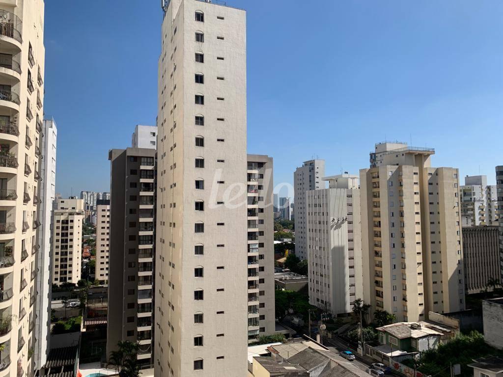 VISTA de Apartamento à venda, Padrão com 220 m², 3 quartos e 2 vagas em Brooklin Paulista - São Paulo