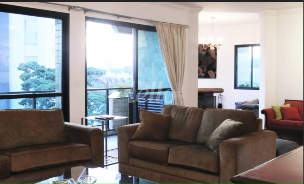 SALA de Apartamento à venda, Padrão com 326 m², 4 quartos e 3 vagas em Planalto Paulista - São Paulo