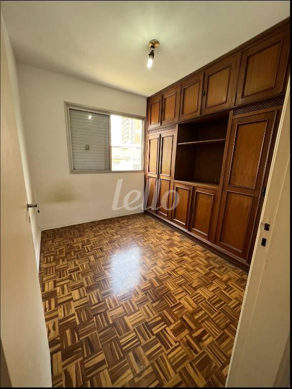 DORMITÓRIO de Apartamento à venda, Padrão com 74 m², 2 quartos e 1 vaga em Vila Mariana - São Paulo