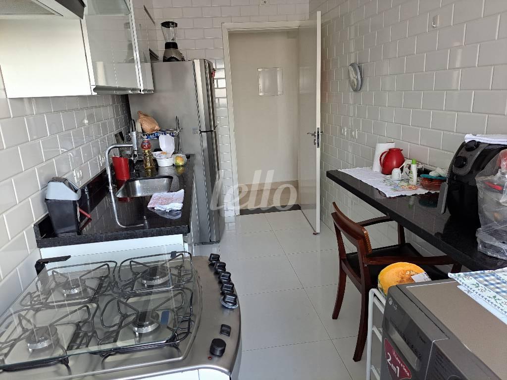 COZINHA de Apartamento à venda, Padrão com 68 m², 3 quartos e 2 vagas em Vila Bertioga - São Paulo