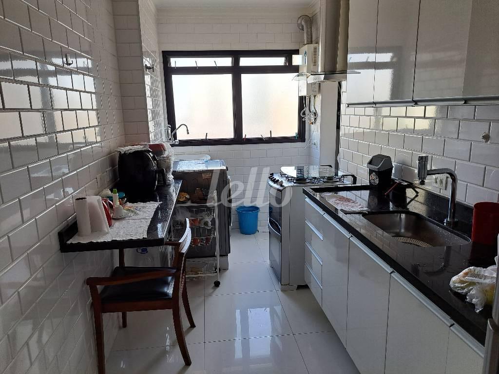 COZINHA de Apartamento à venda, Padrão com 68 m², 3 quartos e 2 vagas em Vila Bertioga - São Paulo