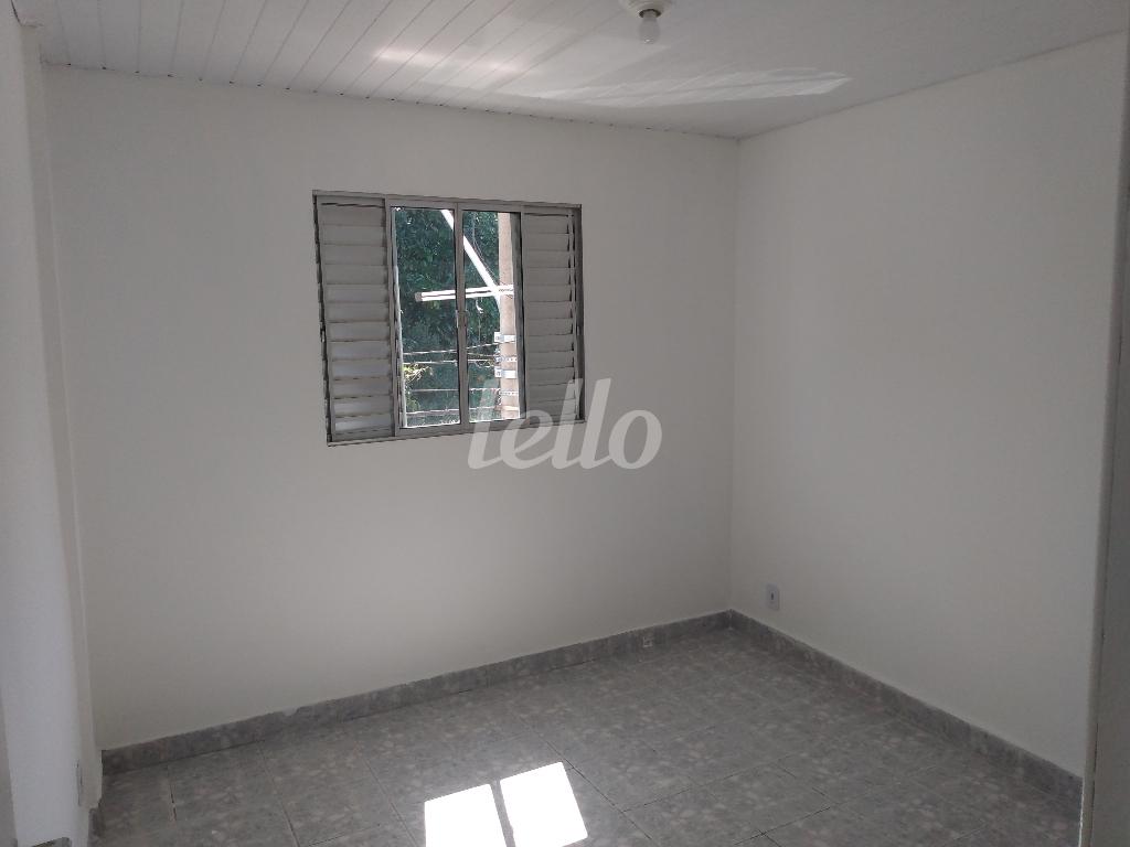 DORMITÓRIO ESQUERDO de Casa para alugar, sobrado com 50 m², 2 quartos e em Vila Santa Clara - São Paulo