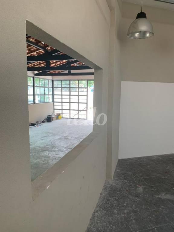 SALA de Casa para alugar, térrea com 250 m², e em Vila Mariana - São Paulo