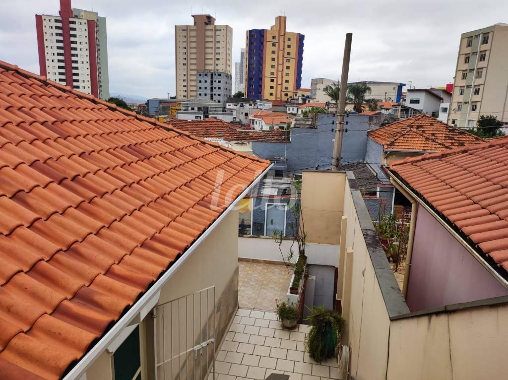 TELHADO NOVO de Casa à venda, assobradada com 180 m², 2 quartos e 3 vagas em Vila Gustavo - São Paulo