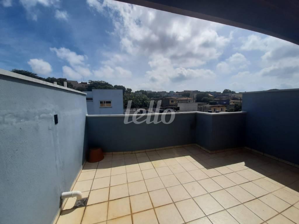 ÁREA DESCOBERTA de Apartamento à venda, cobertura - Padrão com 50 m², 2 quartos e 2 vagas em Jardim Estádio - Santo André