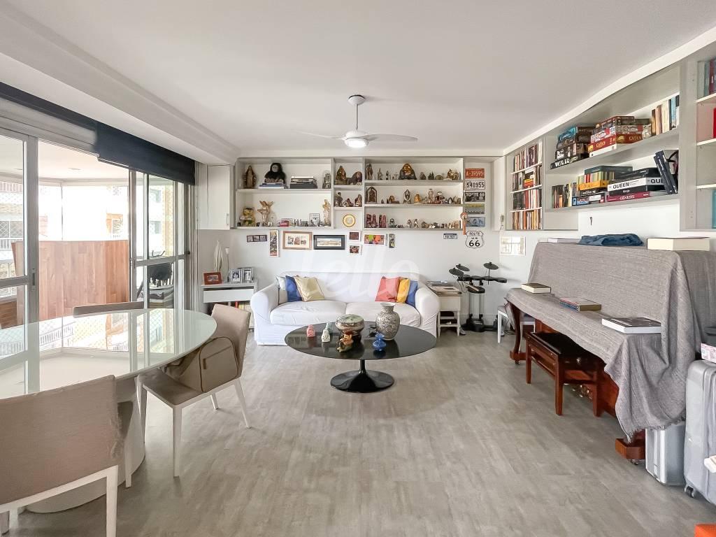 SALA 1 de Apartamento à venda, Padrão com 330 m², 4 quartos e 4 vagas em Perdizes - São Paulo