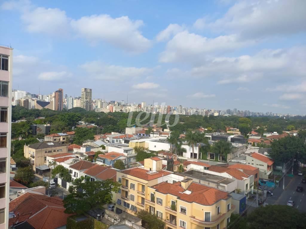 VISTA de Apartamento à venda, Padrão com 97 m², 3 quartos e 1 vaga em Pinheiros - São Paulo