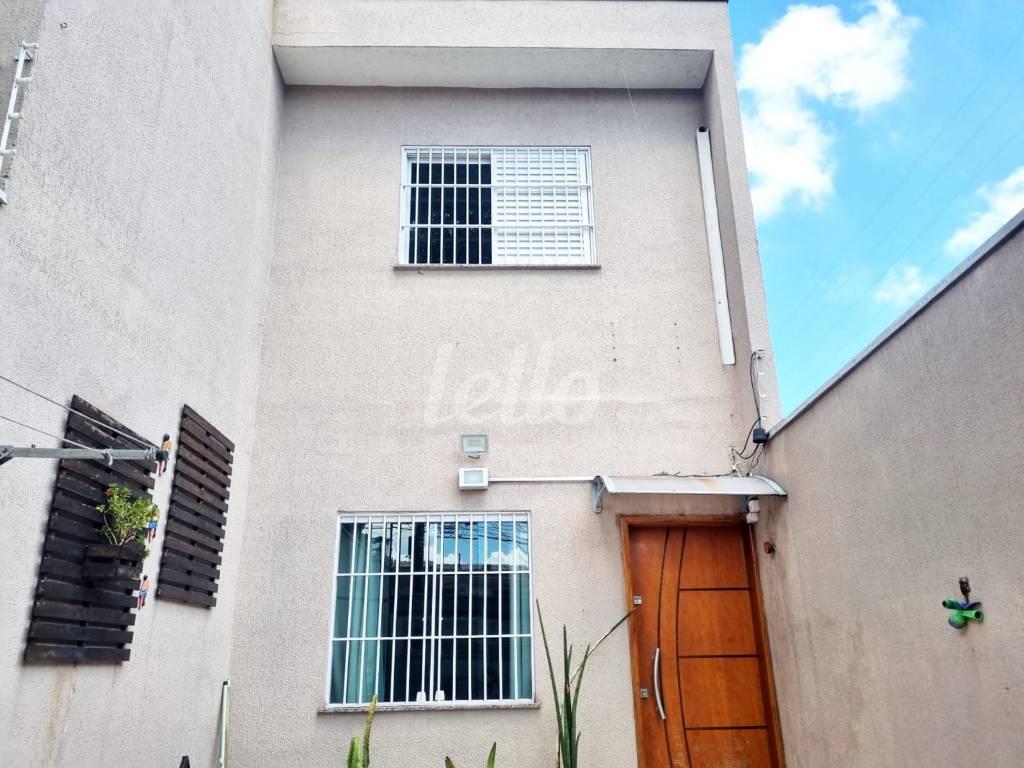 FACHADA de Casa à venda, sobrado com 100 m², 2 quartos e 2 vagas em Vila Ivone - São Paulo