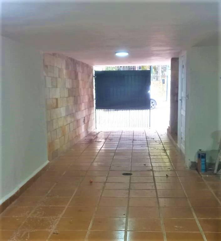 GARAGEM de Casa à venda, sobrado com 250 m², 3 quartos e 3 vagas em Pinheiros - São Paulo