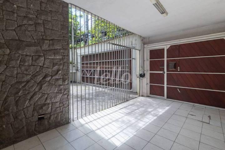 GARAGEM de Casa à venda, sobrado com 300 m², 3 quartos e 2 vagas em Brooklin Paulista - São Paulo