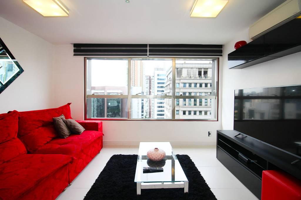 SALA de Apartamento à venda, Padrão com 70 m², 2 quartos e 2 vagas em Cidade Monções - São Paulo
