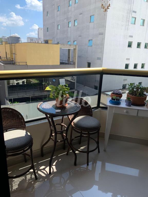 SACADA de Apartamento à venda, Padrão com 94 m², 3 quartos e 1 vaga em Vila Azevedo - São Paulo