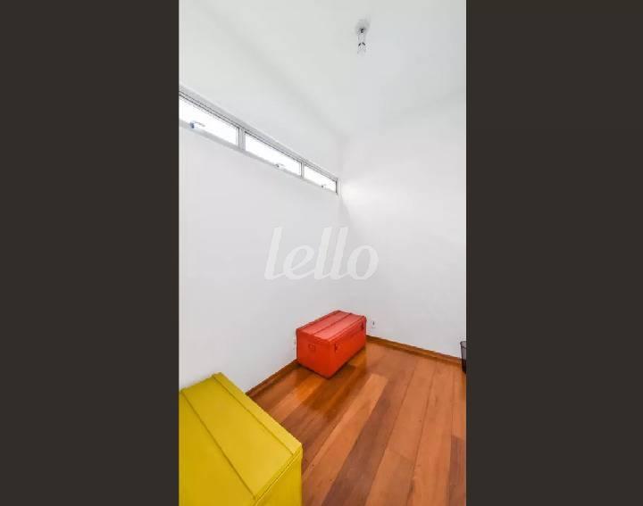 DORMITORIO DE SERVIÇO de Apartamento para alugar, Padrão com 200 m², 3 quartos e 2 vagas em Consolação - São Paulo