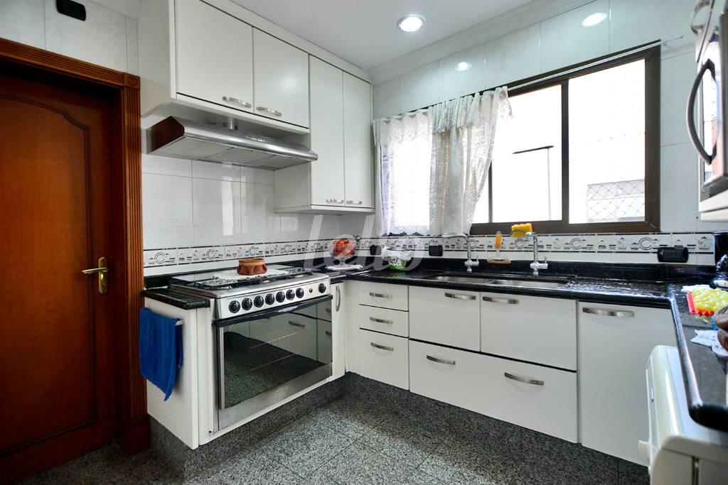 COZINHA de Apartamento à venda, Padrão com 505 m², 4 quartos e 4 vagas em Jardim da Saúde - São Paulo