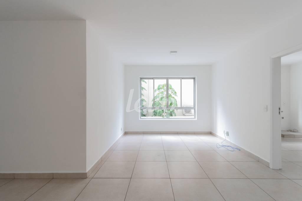 SALA de Apartamento para alugar, Padrão com 157 m², 3 quartos e 1 vaga em Paraíso - São Paulo