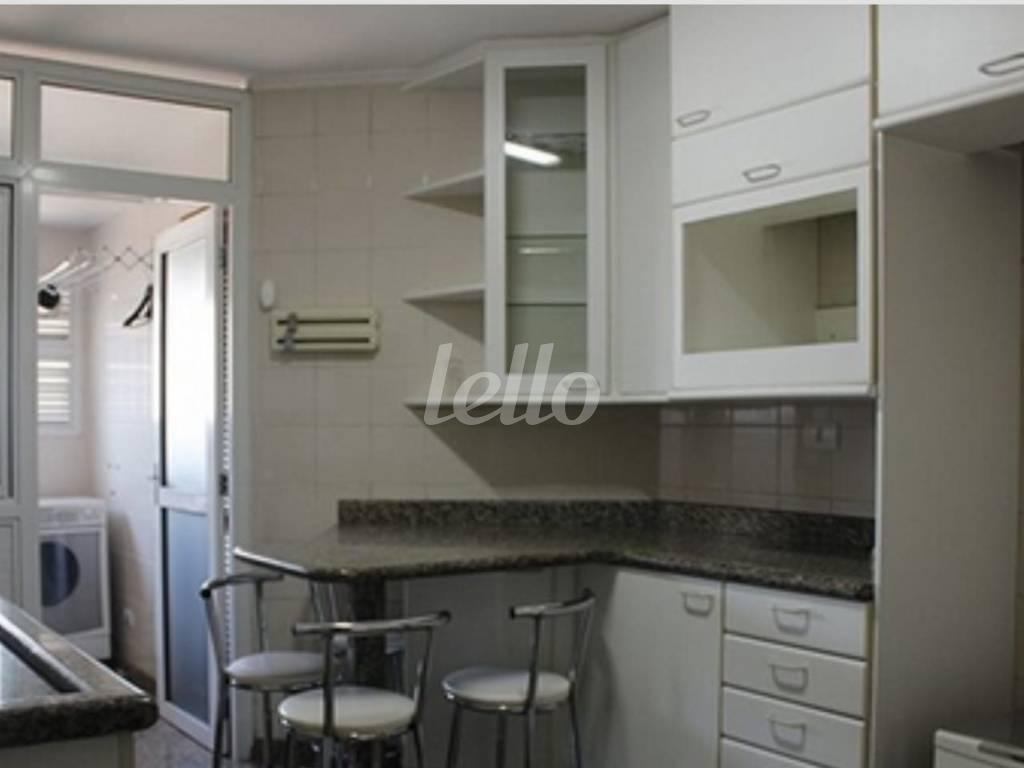 COZINHA de Apartamento à venda, Padrão com 90 m², 3 quartos e 2 vagas em Vila Aurora - São Paulo