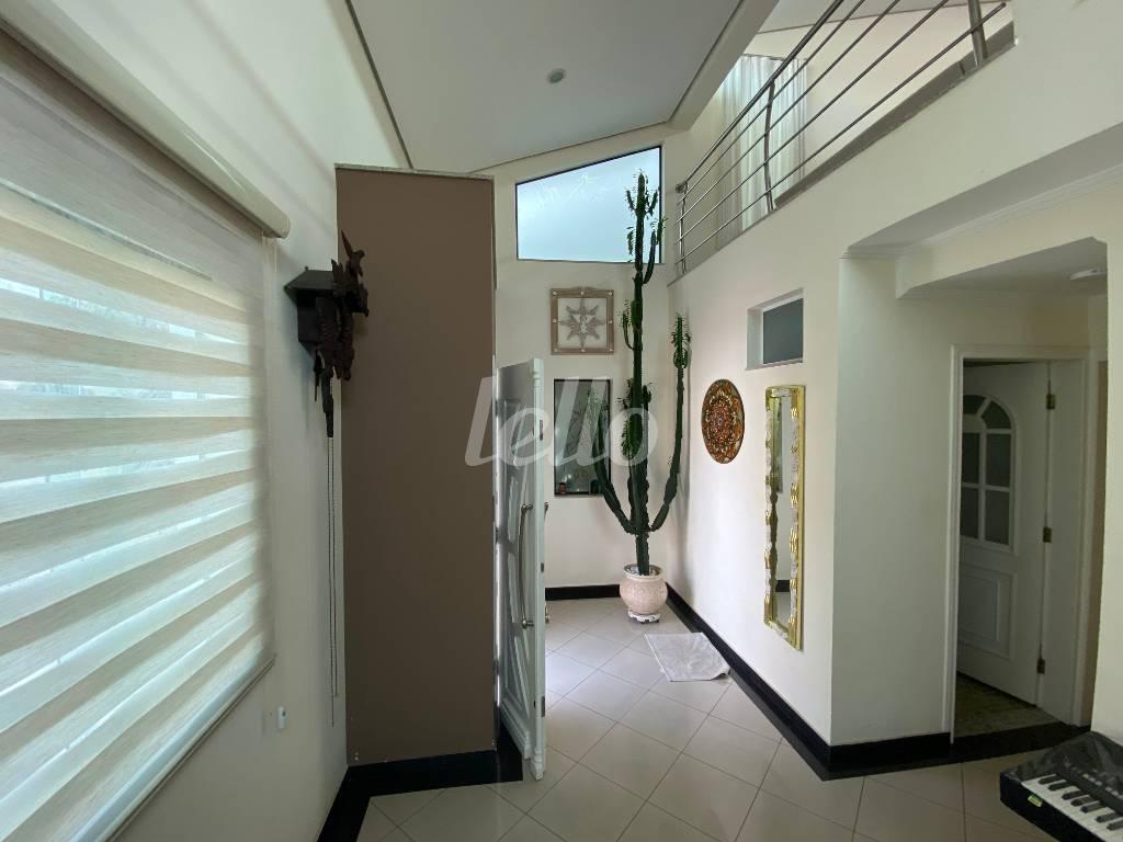 ENTRADA de Casa à venda, sobrado com 210 m², 4 quartos e 4 vagas em Vila Mazzei - São Paulo