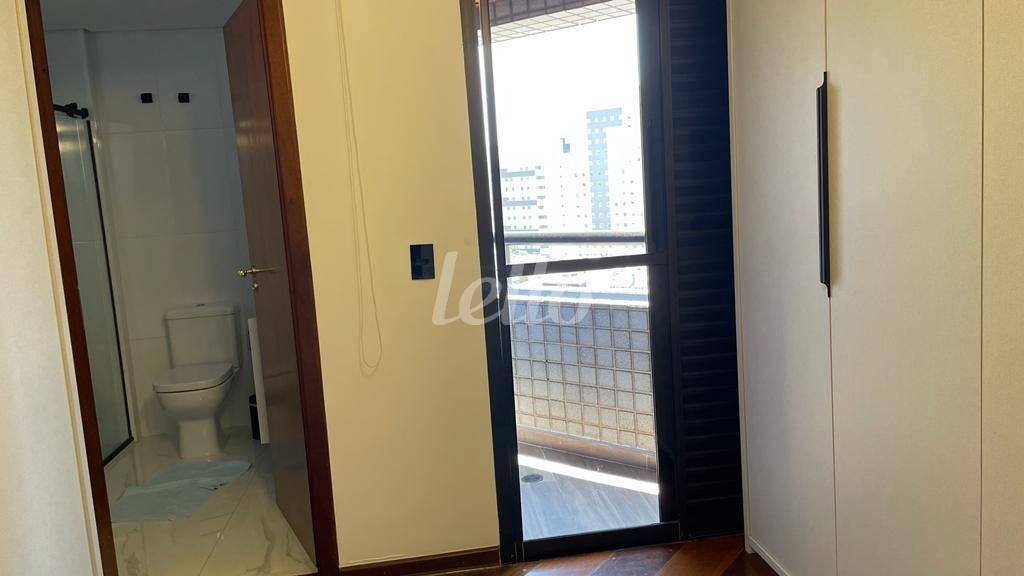 SUÍTE1 de Apartamento à venda, Padrão com 206 m², 3 quartos e 3 vagas em Barcelona - São Caetano do Sul