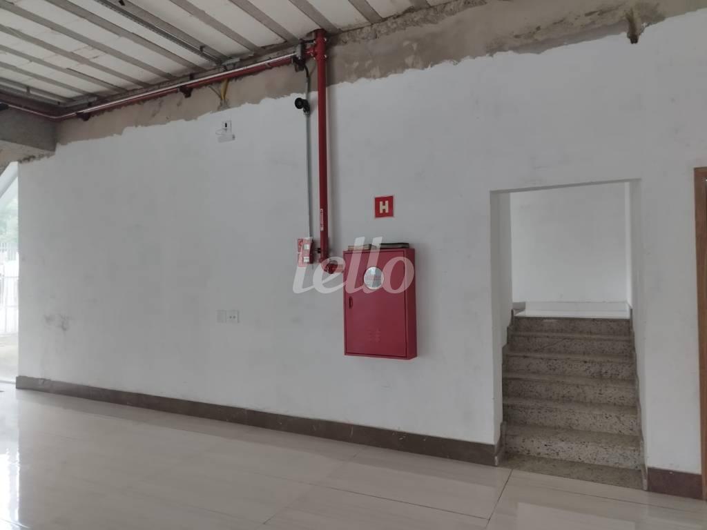 TÉRREO de Prédio Comercial para alugar, Monousuário com 3000 m², e 25 vagas em Jardim Maringá - São Paulo
