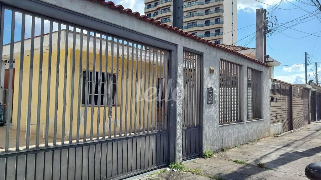 FACHADA de Casa à venda, sobrado com 300 m², 8 quartos e 3 vagas em Vila Ester (zona Norte) - São Paulo