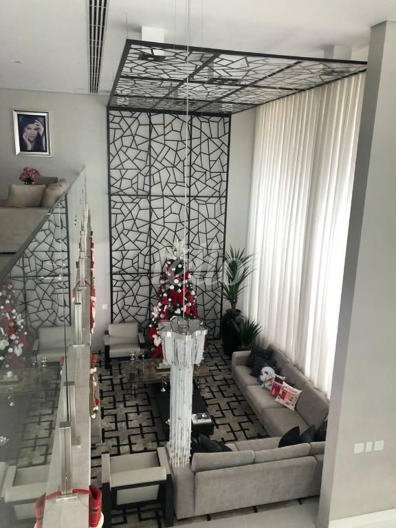 SALA de Casa à venda, em condomínio - sobrado com 1200 m², 6 quartos e 6 vagas em Cerâmica - São Caetano do Sul